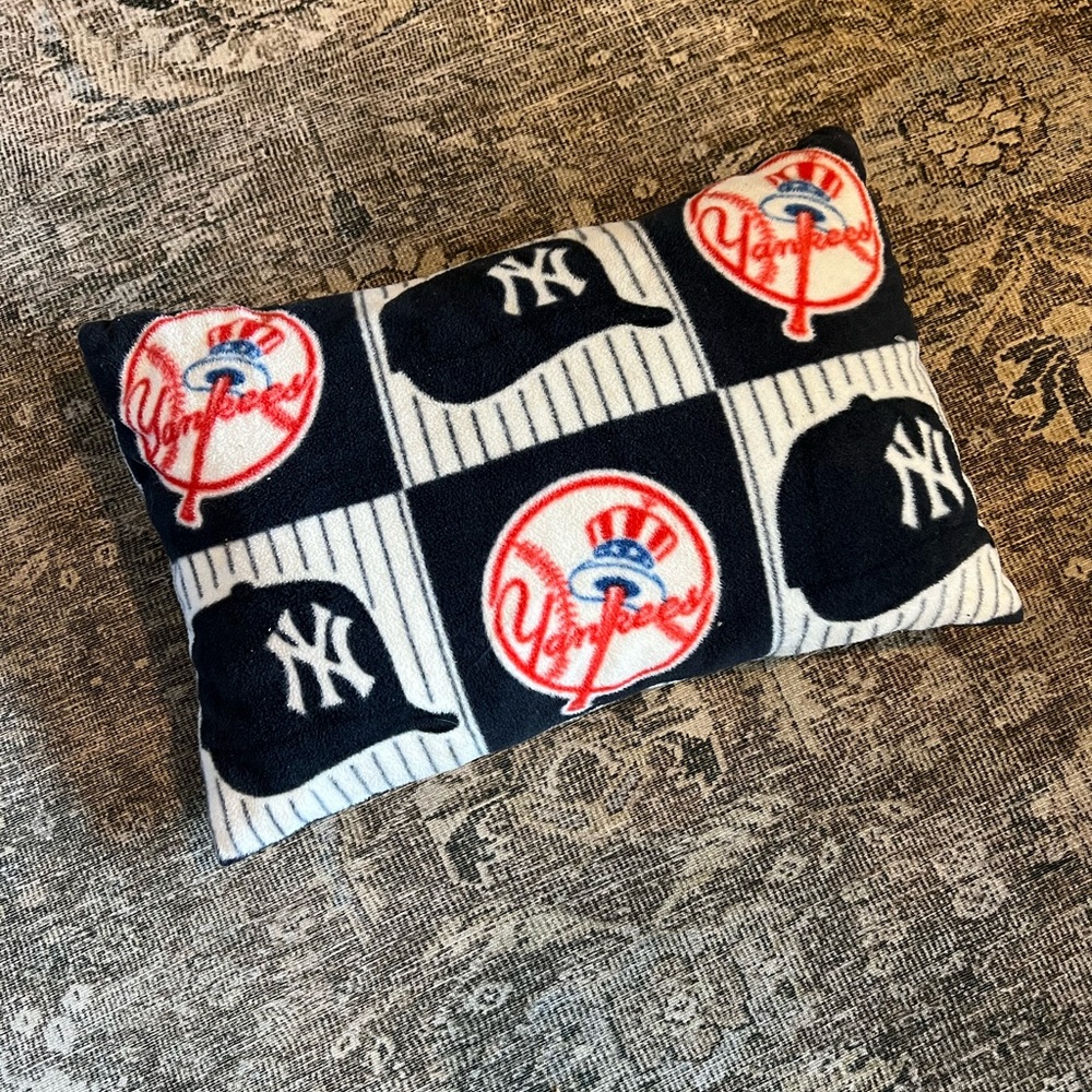 handmade New York Yankees throw pillow made from MLB-licensed fleece